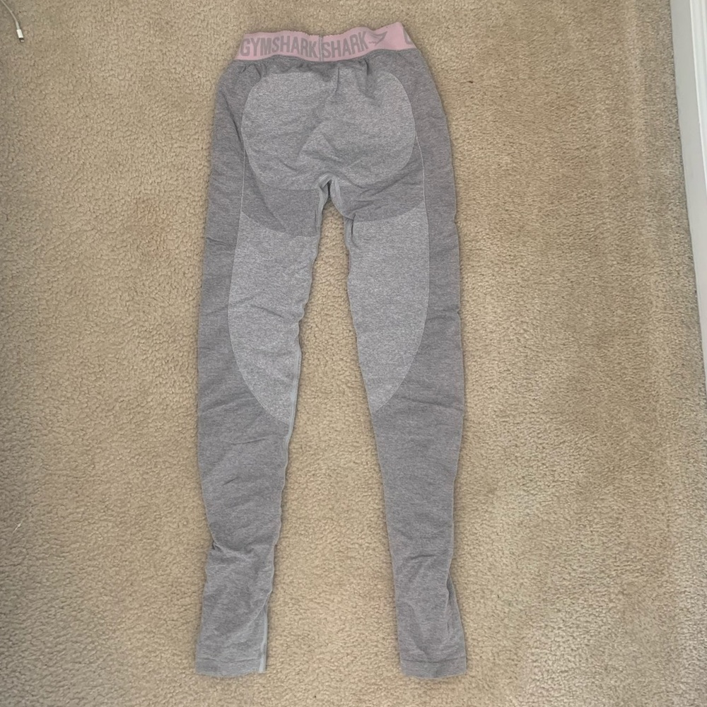Gray/Pink Gymshark Flex Leggings (midrise)